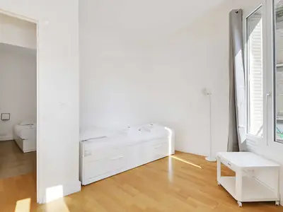Ferienwohnung für 6 Personen (53 m²) in Suresnes 9/10
