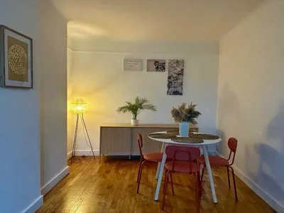 Ferienwohnung für 5 Personen (53 m²) in Suresnes 2/10