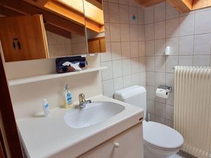 23434085-Ferienwohnung-4-Susten-300x225-4