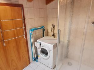 23434085-Ferienwohnung-4-Susten-300x225-5