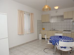 18950113-Ferienwohnung-10-Sutivan-300x225-1