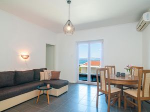 23754604-Ferienwohnung-4-Sutivan-300x225-2