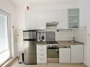 23559517-Ferienwohnung-4-Sutivan-300x225-5