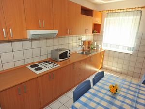 23932624-Ferienwohnung-4-Sutivan-300x225-3