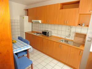 23932624-Ferienwohnung-4-Sutivan-300x225-4