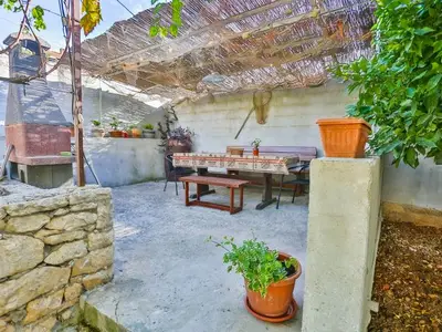 Ferienwohnung für 2 Personen in Sutivan 4/10