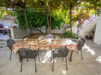 Ferienwohnung für 2 Personen in Sutivan 6/10