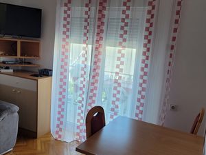 23928648-Ferienwohnung-4-Sutivan-300x225-3