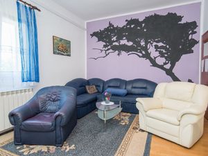 24057784-Ferienwohnung-4-Sutivan-300x225-2