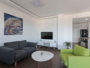 24058434-Ferienwohnung-4-Sutivan-300x225-1