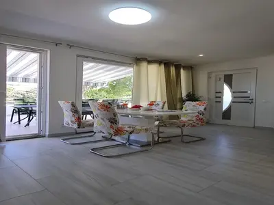 DiningRoom