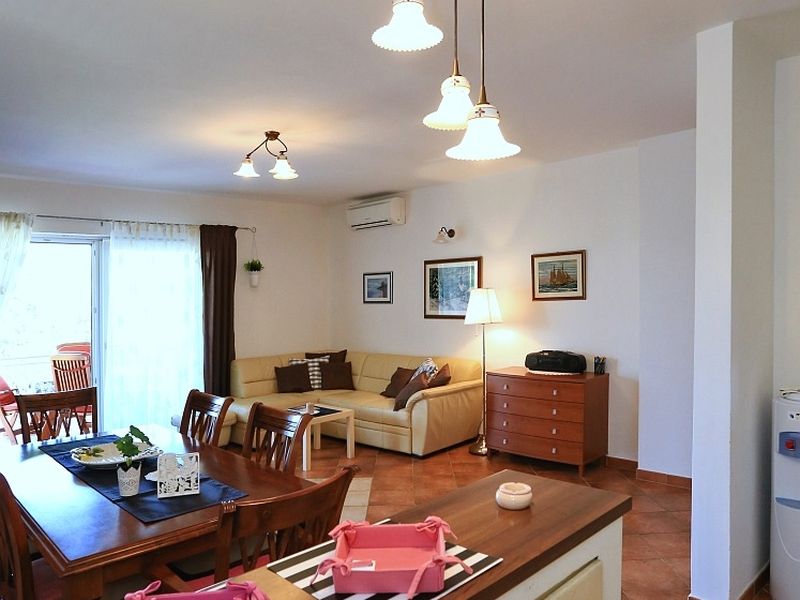 19209001-Ferienwohnung-4-Sutomišćica-800x600-2