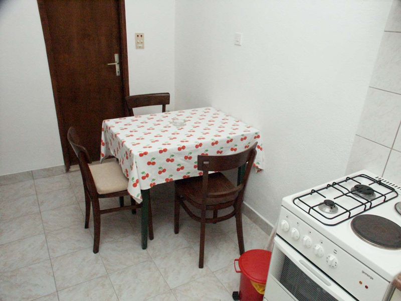 18323003-Ferienwohnung-4-Sućuraj-800x600-1