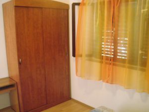 18323003-Ferienwohnung-4-Sućuraj-300x225-4