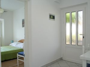 19086314-Ferienwohnung-2-Sućuraj-300x225-2