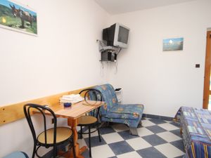 19096463-Ferienwohnung-2-Sućuraj-300x225-2