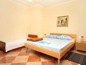 Ferienwohnung für 3 Personen (24 m&sup2;) in Sućuraj