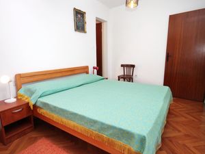 23929523-Ferienwohnung-5-Sućuraj-300x225-5