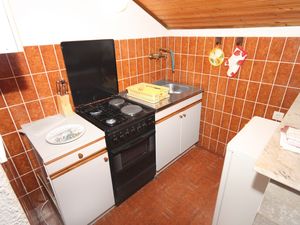 23929522-Ferienwohnung-5-Sućuraj-300x225-4