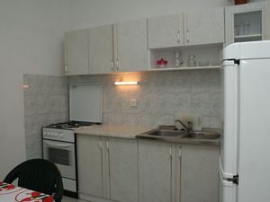 23925751-Ferienwohnung-4-Sućuraj-300x225-2