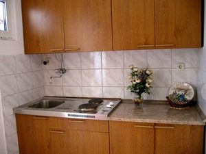 23929521-Ferienwohnung-2-Sućuraj-300x225-3