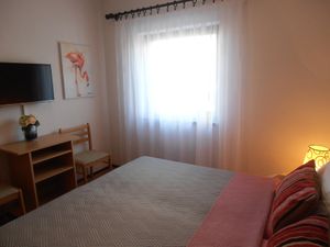 23928410-Ferienwohnung-5-Sveti Anton-300x225-4