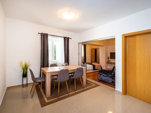 23575098-Ferienwohnung-5-Sveti Filip I Jakov-300x225-3