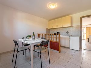 23747686-Ferienwohnung-3-Sveti Filip I Jakov-300x225-2