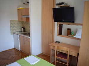 19113170-Ferienwohnung-2-Sveti Filip I Jakov-300x225-2