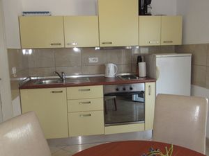 23109793-Ferienwohnung-4-Sveti Filip I Jakov-300x225-4