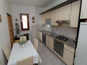 23482689-Ferienwohnung-5-Sveti Filip I Jakov-300x225-2