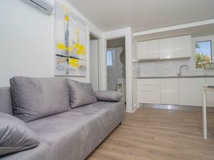 23954997-Ferienwohnung-6-Sveti Filip I Jakov-300x225-1