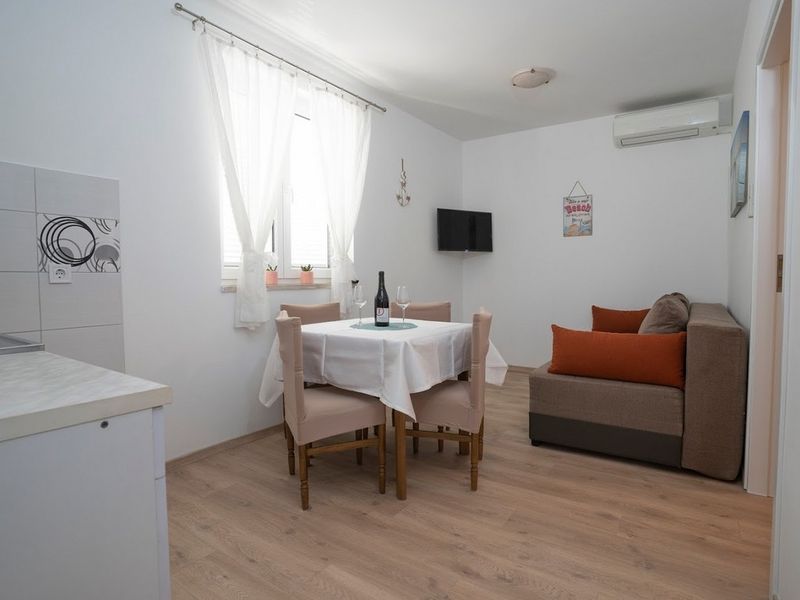 23955008-Ferienwohnung-4-Sveti Filip I Jakov-800x600-1