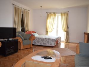 23927677-Ferienwohnung-8-Sveti Filip I Jakov-300x225-2