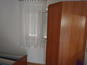 23931698-Ferienwohnung-6-Sveti Filip I Jakov-300x225-4