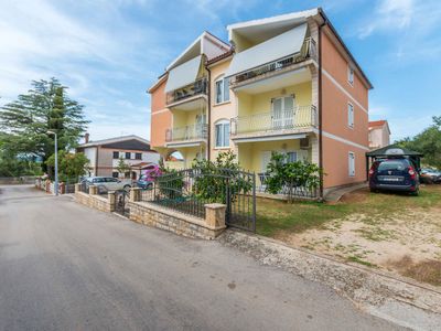 Ferienwohnung für 3 Personen (39 m²) in Sveti Filip I Jakov 3/10