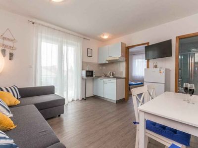 Ferienwohnung für 3 Personen (39 m²) in Sveti Filip I Jakov 9/10