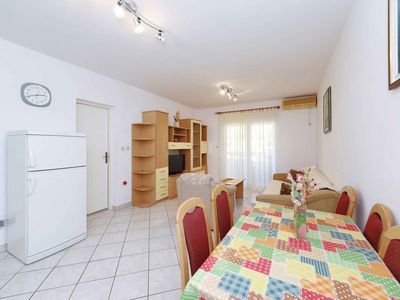 Ferienwohnung für 3 Personen (46 m²) in Sveti Filip I Jakov 9/10