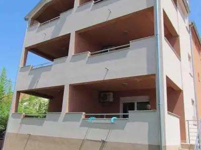 Ferienwohnung für 6 Personen (75 m²) in Sveti Filip i Jakov 2/10