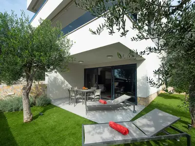 Ferienwohnung für 4 Personen (40 m²) in Sveti Filip i Jakov 2/10