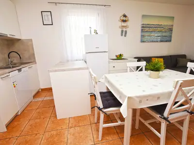 Ferienwohnung für 5 Personen (48 m²) in Sveti Filip I Jakov 9/10