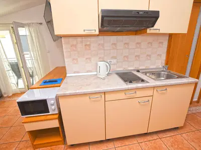 Ferienwohnung für 4 Personen (48 m²) in Sveti Filip I Jakov 9/10