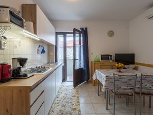 21227959-Ferienwohnung-3-Sveti Ivan-300x225-3