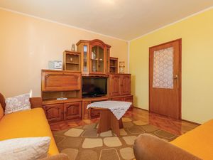 23728232-Ferienwohnung-6-Sveti Juraj-300x225-2