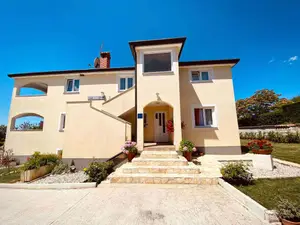 Ferienwohnung für 5 Personen (150 m²) in Sveti Lovreč Pazenatički