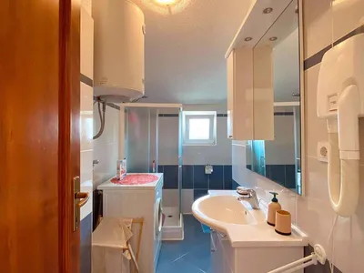 Ferienwohnung für 5 Personen (150 m²) in Sveti Lovreč Pazenatički 6/10