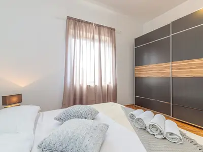 Ferienwohnung für 5 Personen (100 m²) in Sveti Lovreč Pazenatički 8/10