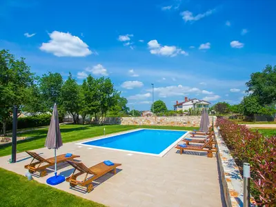 Ferienwohnung für 4 Personen (48 m²) in Sveti Lovreč Pazenatički 6/10