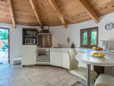 Ferienwohnung für 2 Personen (27 m²) in Sveti Lovreč Pazenatički 10/10