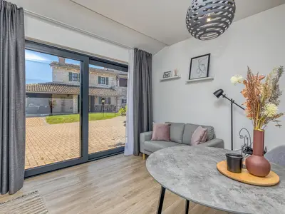 Ferienwohnung für 2 Personen (50 m²) in Sveti Lovreč Pazenatički 6/10